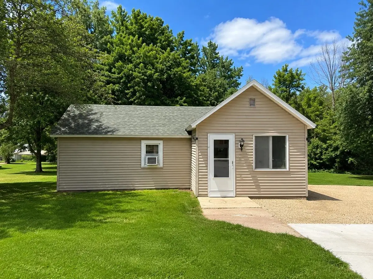 613 S Grant Street, Houston, MN 55943 - #1