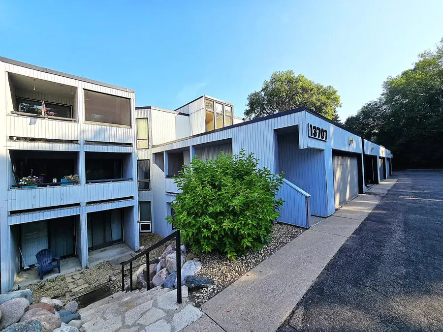 13707 Nicollet Avenue #203, Burnsville, MN 55337 - #2