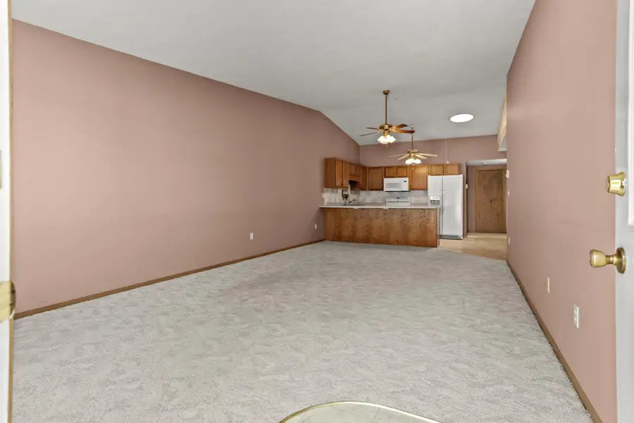 4752 10th Avenue S, Fargo, ND 58103 - #2