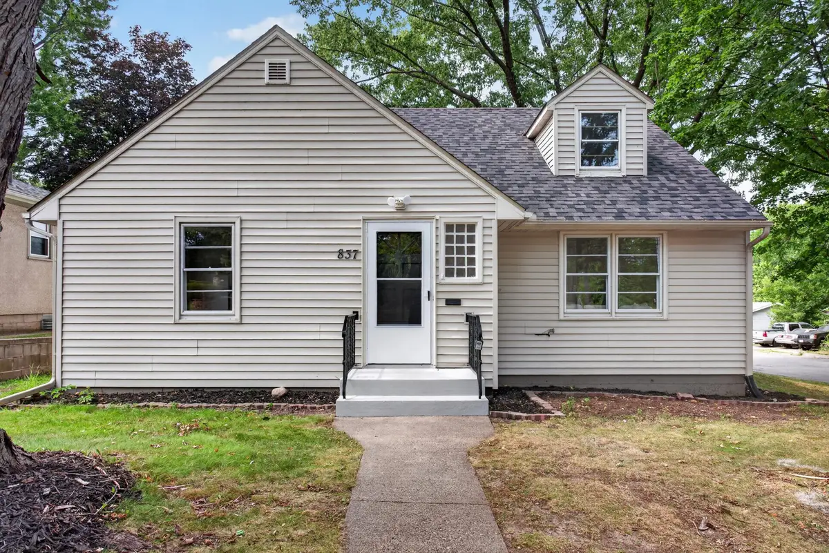 837 Mcknight Road N, Saint Paul, MN 55119 - #1