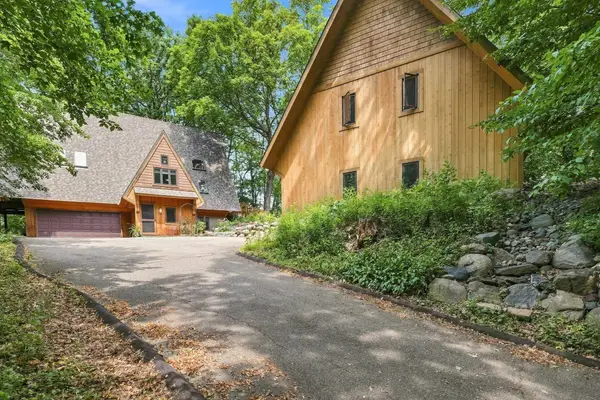 420 Pleasant View Road, Chanhassen, MN 55317