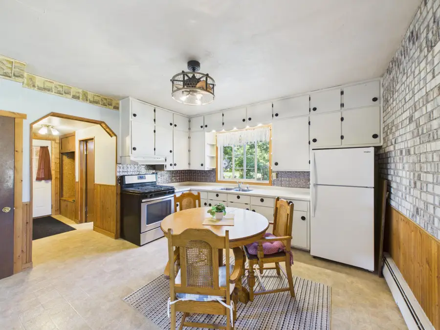 286 Park Avenue, Saint Martin, MN 56376 - #3