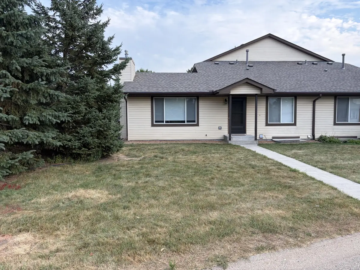 6775 Gretchen Lane N, Oakdale, MN 55128 - #1