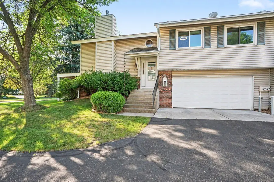 719 Evergreen Court, Burnsville, MN 55337 - #2