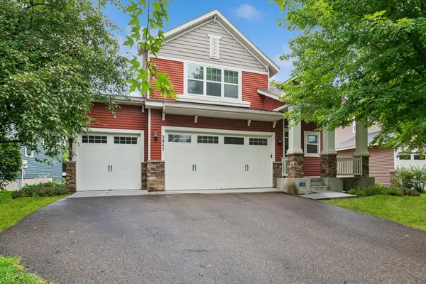 3947 Valencia Lane, Chaska, MN 55318