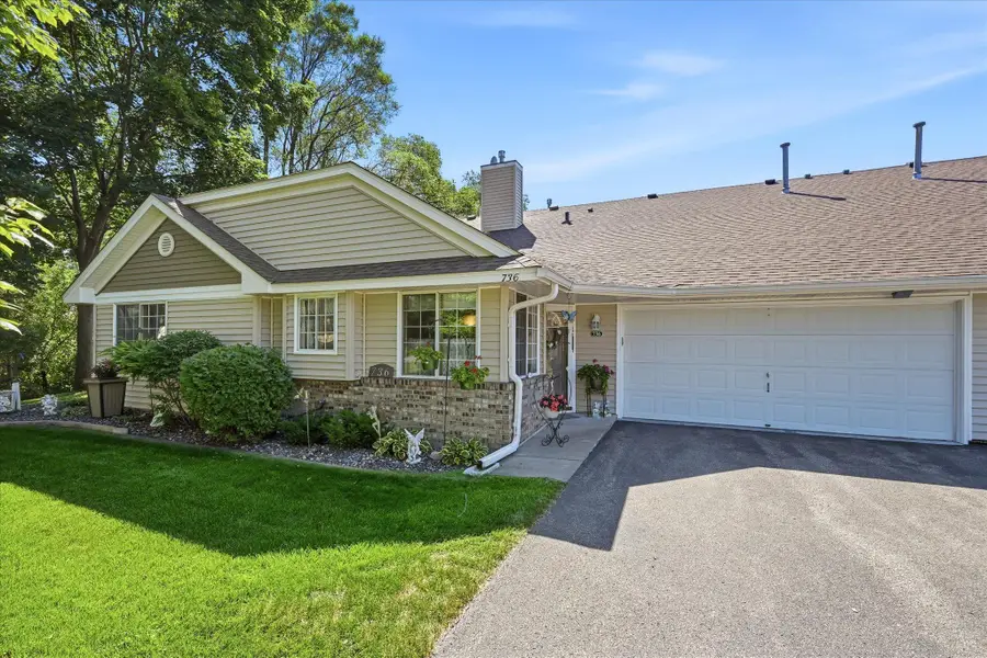 736 85th Lane Nw, Coon Rapids, MN 55433 - #2