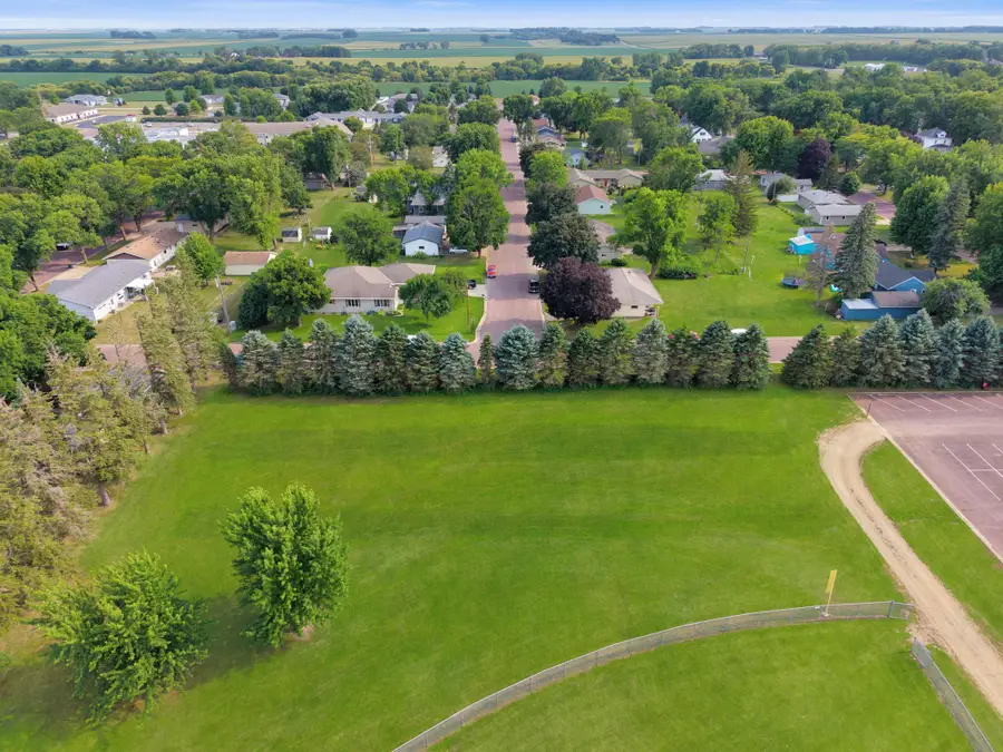 410 Elm Street, Tracy, MN 56175 - #3