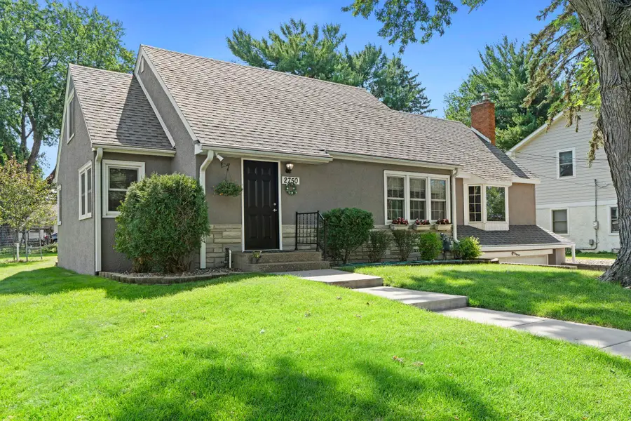 2750 Oxford Street N, Roseville, MN 55113 - #2