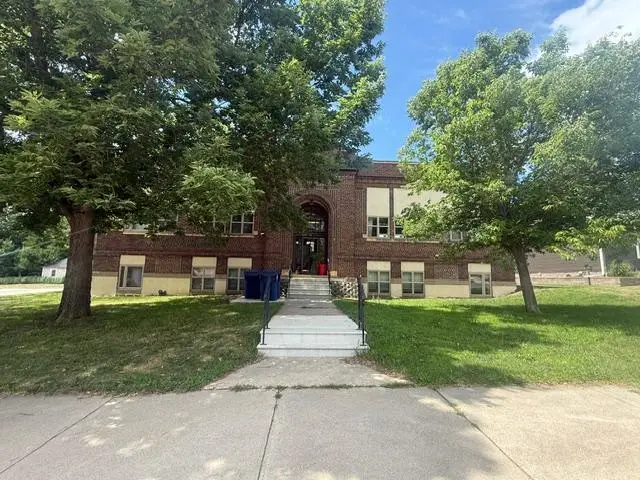 202 N Cass Avenue, Springfield, MN 56087 - #1