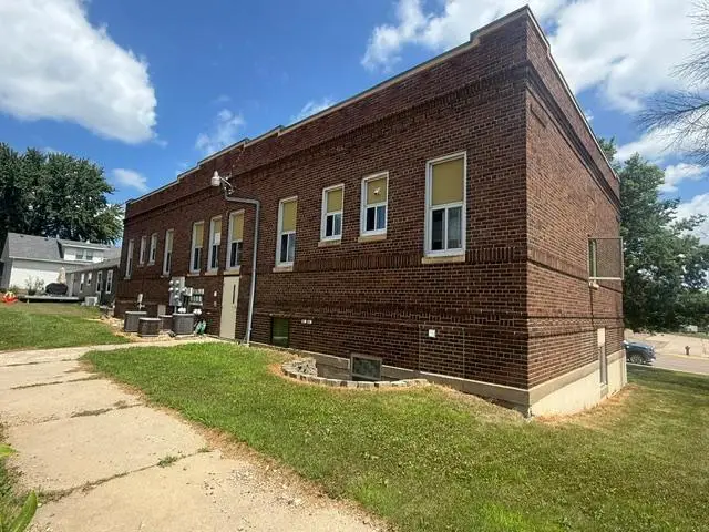 202 N Cass Avenue, Springfield, MN 56087 - #3