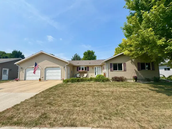 702 S Saratoga Street, Marshall, MN 56258