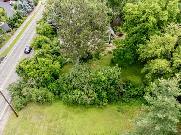 1603 Dodd Road, Mendota Heights, MN 55118