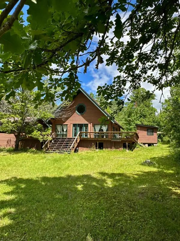 1909 Lynx Island, International Falls, MN 56649