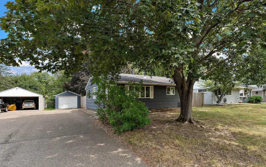 738 22nd Avenue N, South Saint Paul, MN 55075 - #3