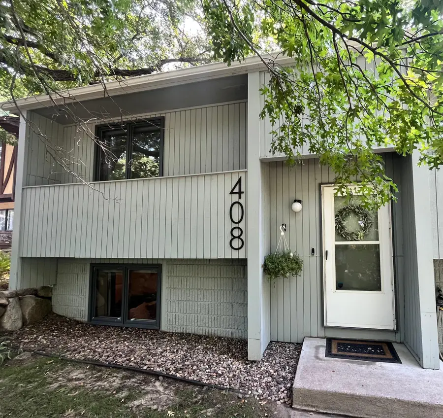 408-410 Cardigan Road, Shoreview, MN 55126 - #3
