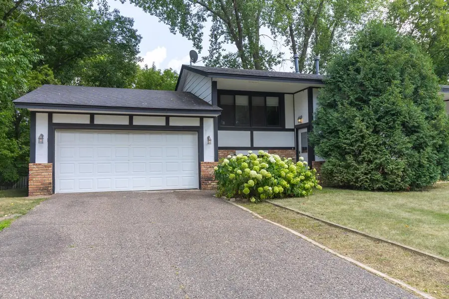 7382 Borman Avenue, Inver Grove Heights, MN 55076 - #2
