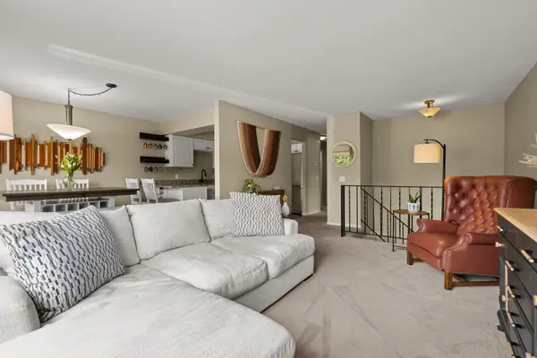 9257 Dartford Road, Woodbury, MN 55125