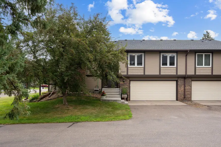 9257 Dartford Road, Woodbury, MN 55125 - #3