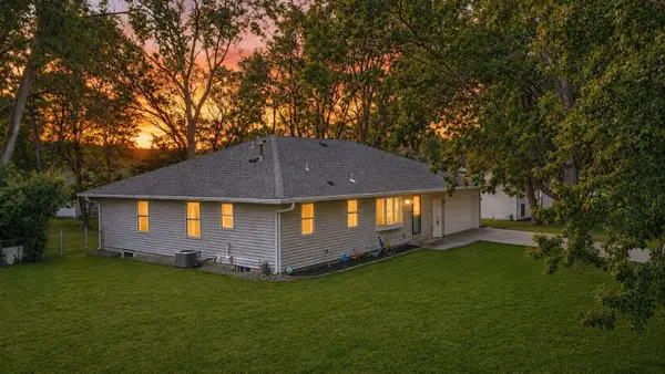 330 110th Lane Nw, Coon Rapids, MN 55448
