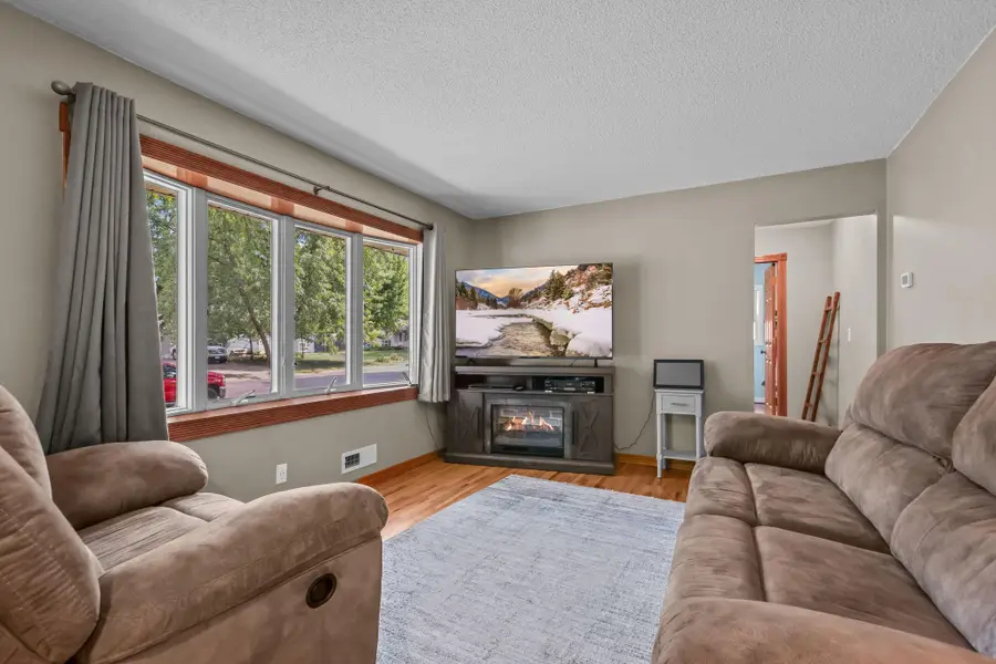 330 110th Lane Nw, Coon Rapids, MN 55448 - #3