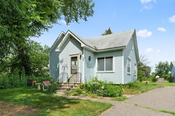 695 N Oak Drive, Vadnais Heights, MN 55127