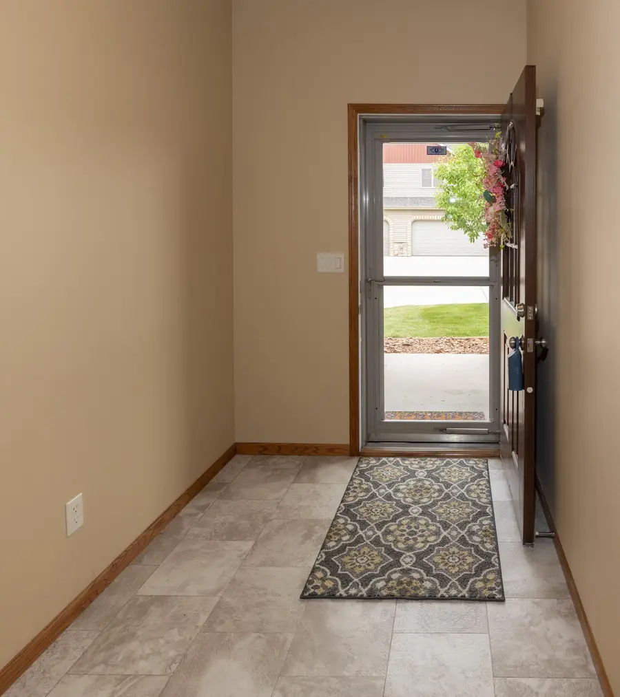 520 19th Avenue W #B, West Fargo, ND 58078 - #3