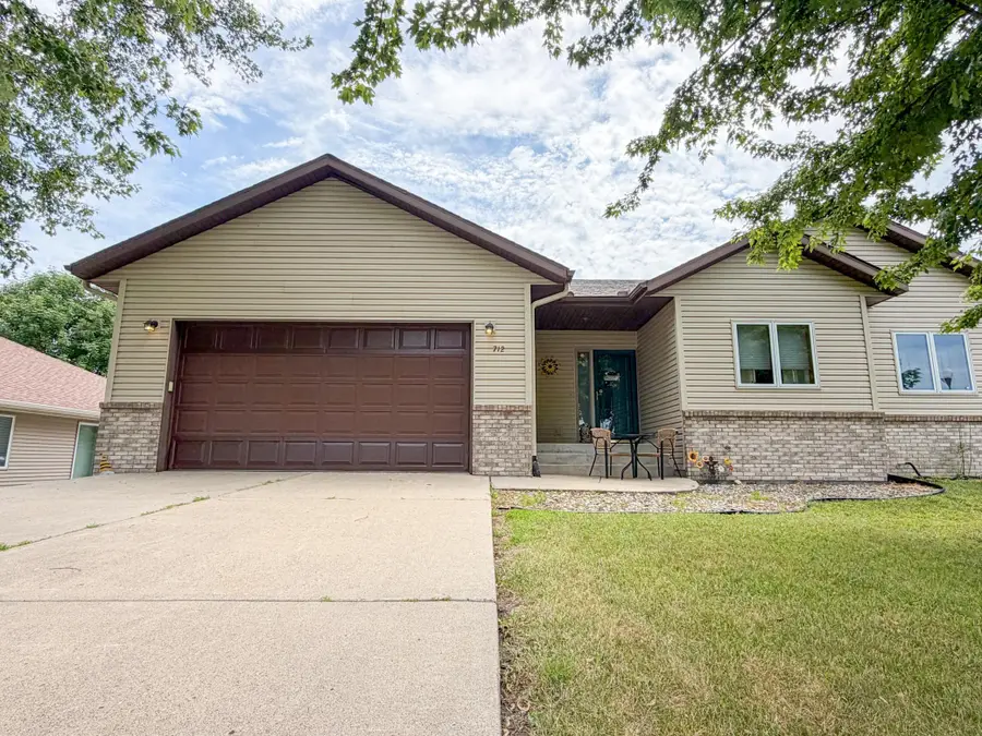 712 W Main Street, Arlington, MN 55307 - #2