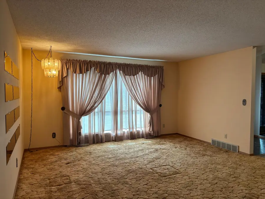 1950 Knollwood Drive, Fairmont, MN 56031 - #3