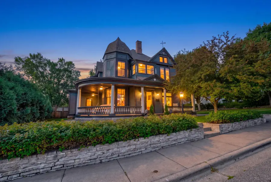 215 Pine Street W, Stillwater, MN 55082 - #2