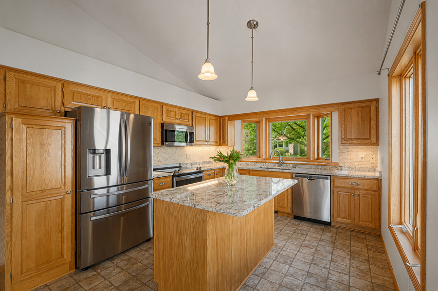 14313 Savanna Oaks Drive, Savage, MN 55378 - #2