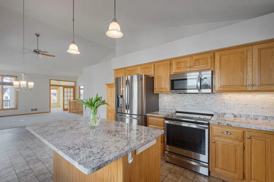 14313 Savanna Oaks Drive, Savage, MN 55378 - #3