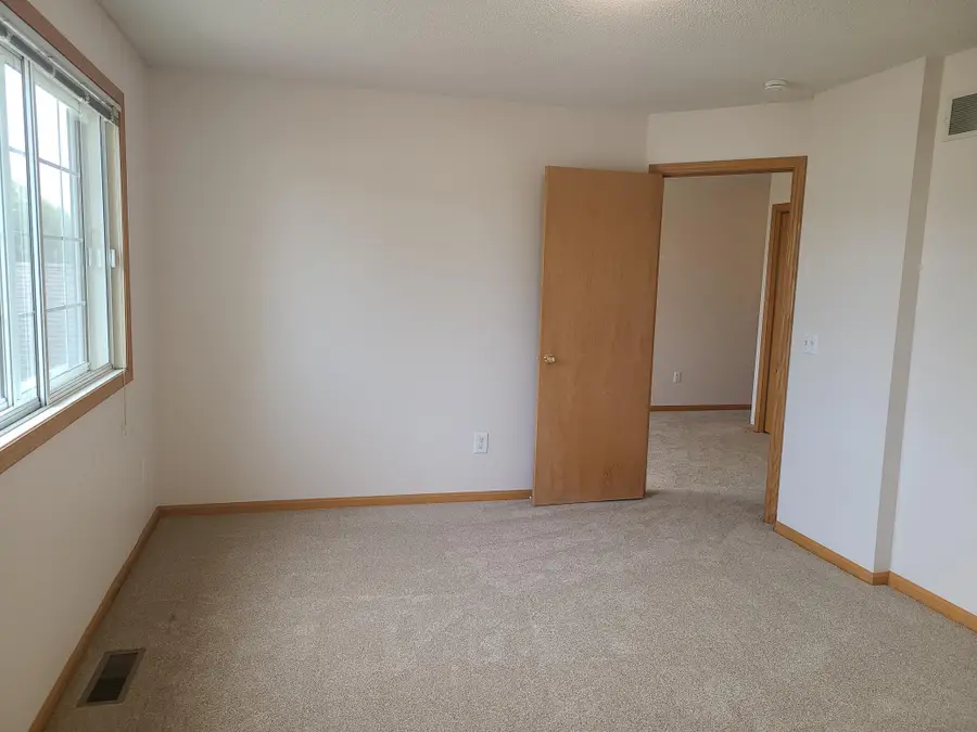 14660 Evergreen Trail #5, Apple Valley, MN 55124 - #3