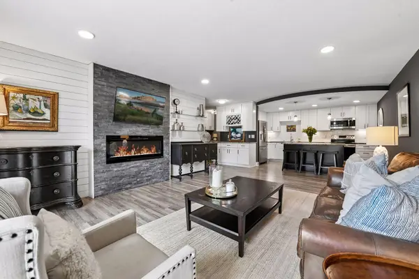 10411 Cedar Lake Road #217, Minnetonka, MN 55305