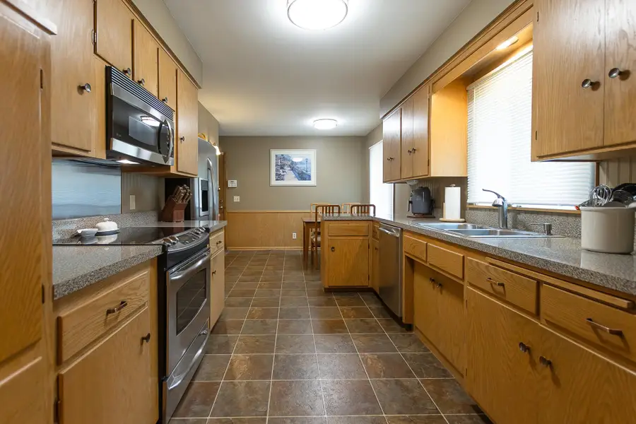 2145 Zealand Avenue N, Golden Valley, MN 55427 - #3