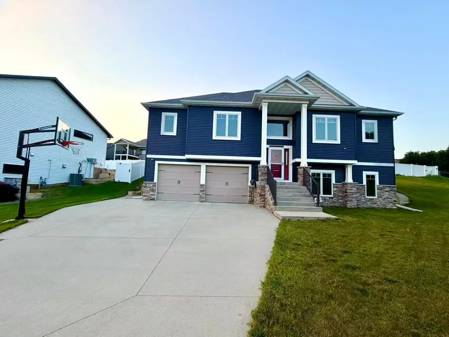 2667 Century Pine Lane Ne, Rochester, MN 55906 - #2