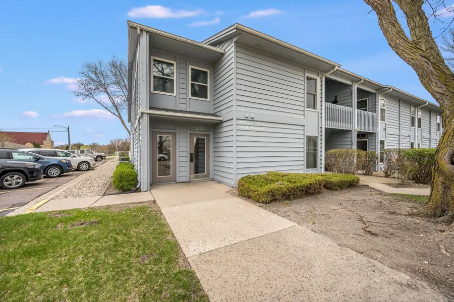 232 S Dewey Street #101, Fairmont, MN 56031 - #2