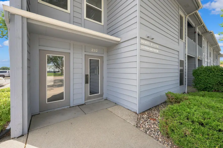 232 S Dewey Street #101, Fairmont, MN 56031 - #3