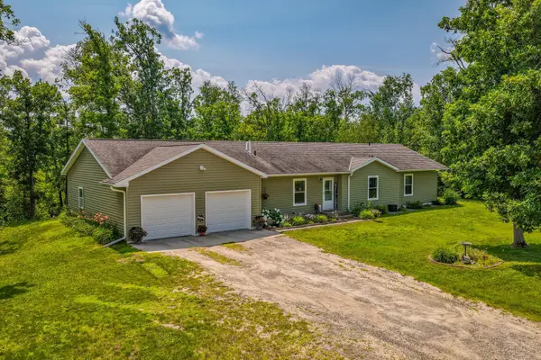 5252 Elmwood Court Ne, Bemidji, MN 56601