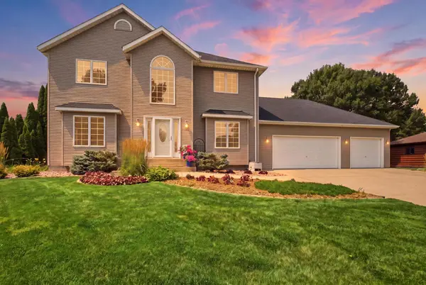 1602 15th Street Sw, Willmar, MN 56201