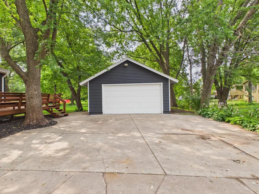 660 County Road D E, Little Canada, MN 55117 - #2