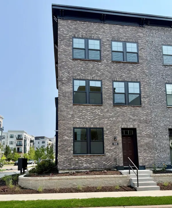 838 Woodlawn Avenue, Saint Paul, MN 55116