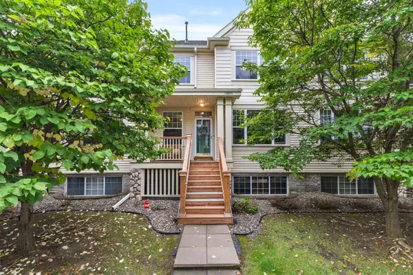 13892 52nd Avenue N, Plymouth, MN 55446