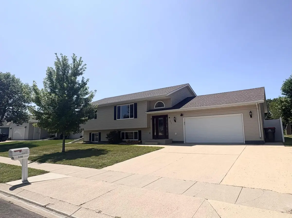 214 Athens Avenue, Marshall, MN 56258 - #1