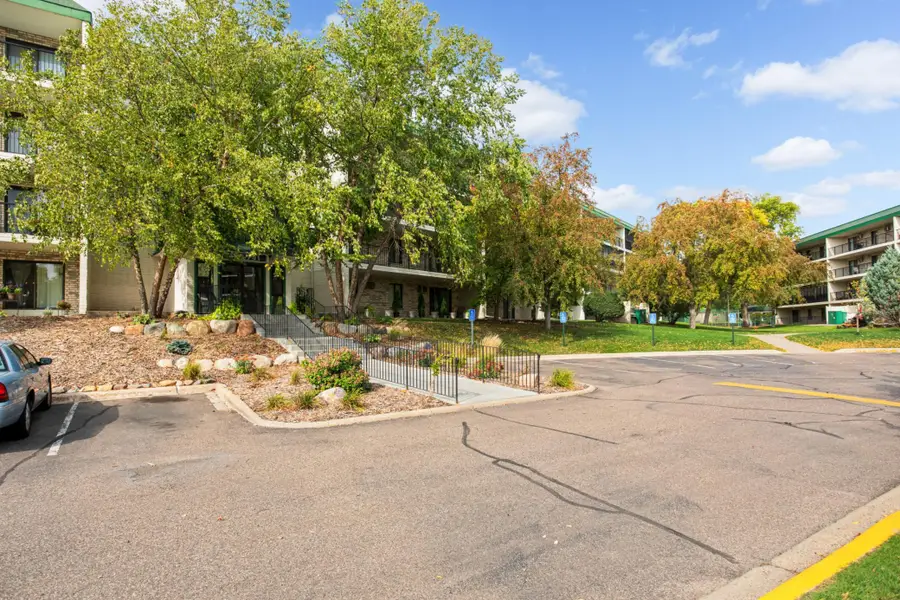 10521 Cedar Lake Road #519, Minnetonka, MN 55305 - #2