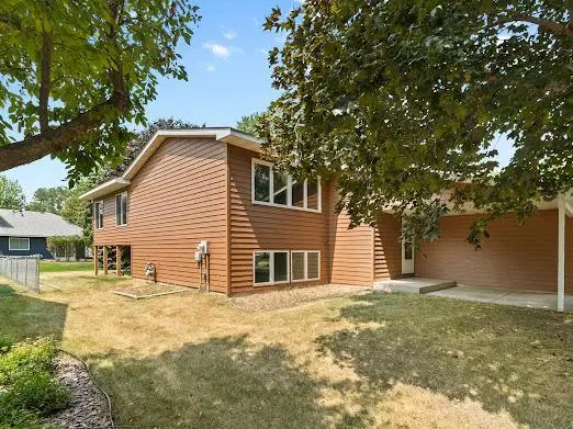 3231 Meadowbrook Court, Vadnais Heights, MN 55127