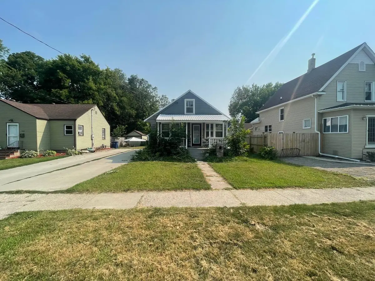 1205 3rd Avenue S, Moorhead, MN 56560 - #1