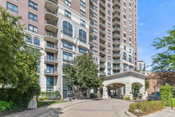 500 E Grant Street #902, Minneapolis, MN 55404