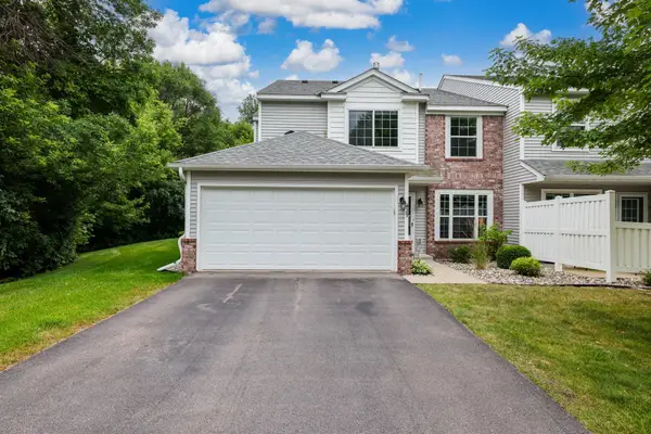 429 Wilderness Drive, Chaska, MN 55318