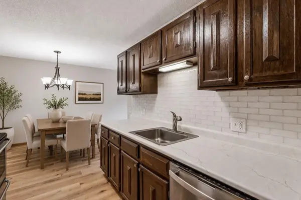 4009 Heritage Hills Drive #207, Bloomington, MN 55437
