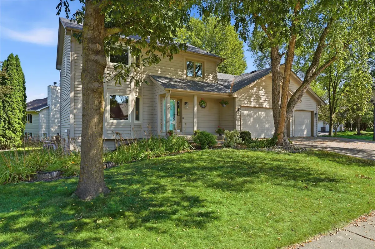 18997 Nature Lane, Eden Prairie, MN 55346 - #1